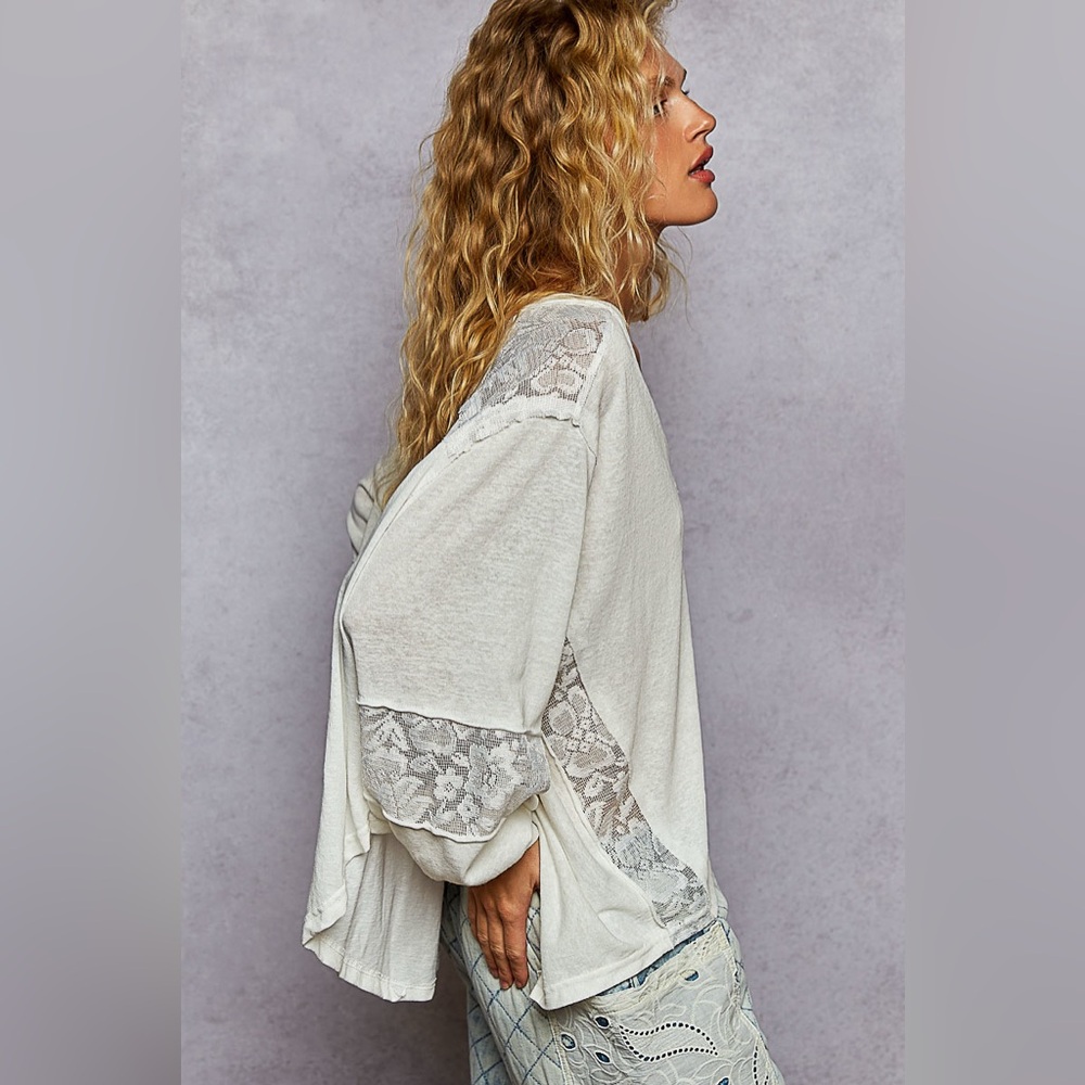 POL V-Neck Long Sleeve T-Shirt with Lace Detail - Picture 4 of 4
